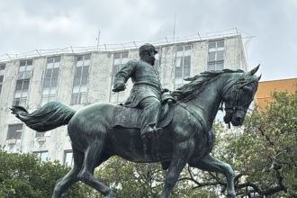 Estátua de General Osório já havia sido depredada recentemente - Foto: Reprodução/Redes Sociais