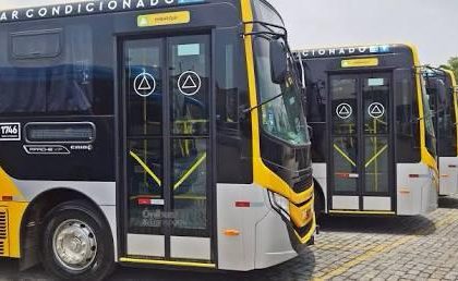 Prefeitura dá início à licitação para escolher os novos operadores de ônibus da cidade; valor dos contratos ultrapassa R$ 576 milhões 62 A Secretaria municipal de Transportes publicou, no Diário Oficial desta sexta-feira (17), a abertura da concorrência para três lotes de linhas de ônibus na Zona Oeste