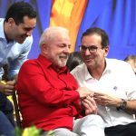 O prefeito Eduardo Paes e o presidente Lula, no Rio, nesta quarta-feira, no lançamento da Carteira Nacional Docente do Brasil