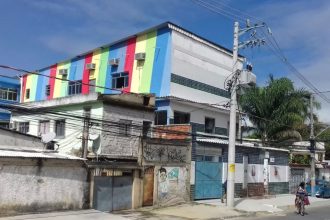 Segunda edição do CAU/RJ Favela tem como tema 'Moradia digna é direito, não privilégio!' 62 O Instituto Mundo Novo, em Chatuba, Mesquita, recebe no dia 30 de outubro a nova edição do CAU/RJ Favela, com o tema “Moradia digna é direito, não privilégio!”