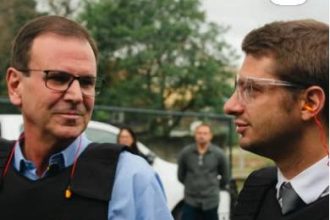 O delegado Brenno Carnevale e o prefeito Eduardo Paes: o governador Cláudio Castro manteve o artigo que veta delegados da Polícia Civil no comando de corporações de policiamento ostensivo, atingindo diretamente o diretor-geral da Divisão de Elite da Guarda Municipal