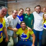 Dirigentes nacionais, presidentes de partidos, deputados estaduais e federais, prefeitos, governador... Estava todo na festa de filiação de Luciano Vieira ao PSDB, menos os tucanos de alta plumagem do estado