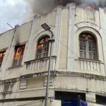 Reviver Patrimônio: Paes desapropria dois casarões na Rua Luís de Camões, no Centro; um deles pegou fogo na semana passada 65 O casarão da Rua Luiz de Camões 16, que pegou fogo na semana passada, foi um dos dois desapropriados pelo prefeito Eduardo Paes no Diário Oficial desta terça-feira