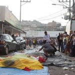 Moradores levam pelo menos 50 corpos para praça na Penha; operação pode ultrapassar 110 mortes 67 Cerca de 50 corpos encontrados em áreas de mata após operação foram resgatados por moradores
