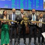 'Bancada da bala' na Alerj vai defender a ação nos complexos do Alemão e da Penha; embate com a esquerda fica para o expediente final 69 A chamada "bancada da bala" da Alerj posa, toda paramentada, no plenário: embates com a esquerda ficaram para o expediente final