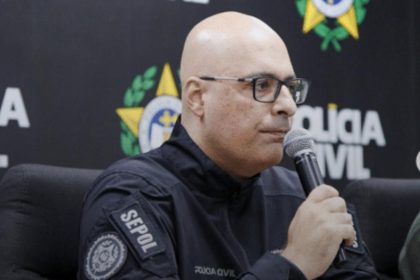 O senador Flávio Bolsonaro determinou que o PL suspenda a pesquisa que iria para a rua neste fim de ano, testando nomes como o do secretário de Polícia Civil, Felipe Curi, para o governo do estado