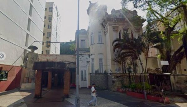 A antiga churrascaria Gaúcha, em Laranjeiras, é um dos imóveis identificados no mapeamento do vereador Flávio Valle entregue esta semana ao prefeito Eduardo Paes