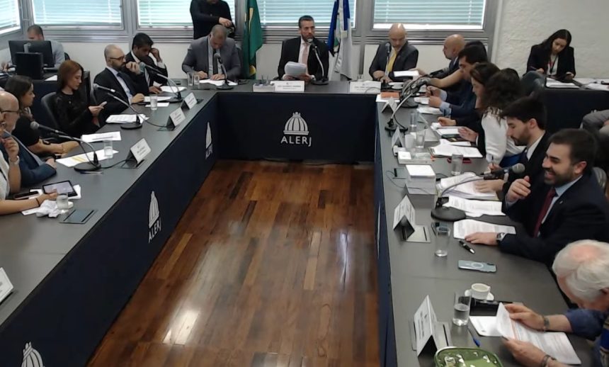 Deputados dão parecer favorável ao projeto que reestrutura o efetivo da PM. - Foto: Reprodução/Alerj