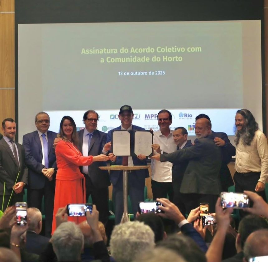 Representantes de vários órgãos e da Associação de Moradores e Amigos do Horto (Amahor) assinaram o acordo nesta segunda-feira (13) .