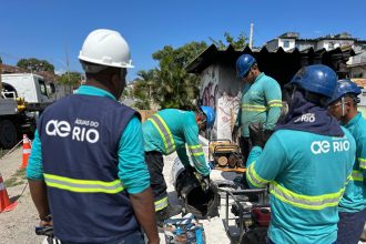 Abastecimento de água precisou ser suspenso após vazamento nesta terça (21) - Foto: Divulgação/Águas do Rio