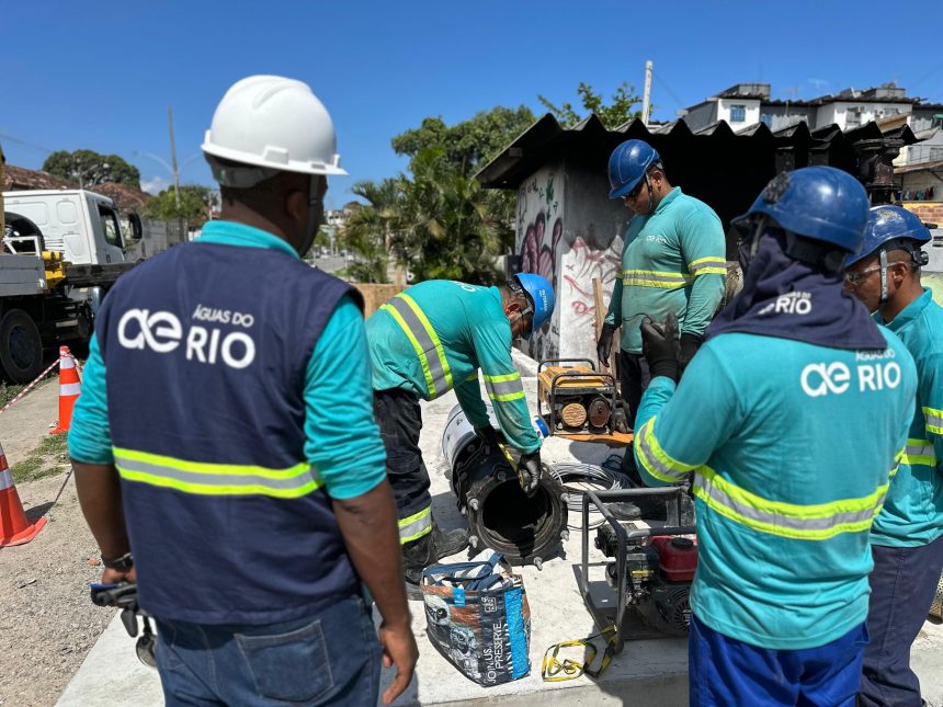 Abastecimento de água precisou ser suspenso após vazamento nesta terça (21) - Foto: Divulgação/Águas do Rio