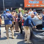 Três estabelecimentos e dois ambulantes foram multados no Calçadão de Bonsucesso - Foto: Seop