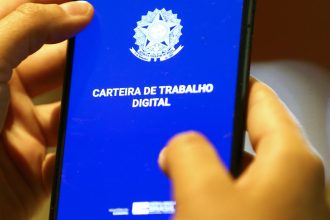 A consulta do lote extra do Pis/Pasep pode ser feita na Carteira Digital. Dinheiro ficará disponível até 29 de dezembro.