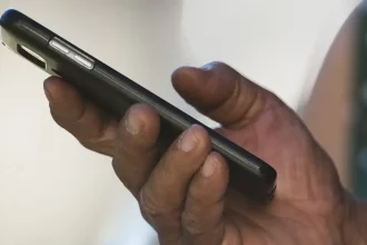 Usuários de celulares roubados ou furtados receberão mensagem de intimação - Foto: Marcello Casal Jr/Agência Brasil