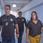 A enfermeira Sabrina Rabetin Serri trabalhava com o médico José Emílio de Brito, preso por ter realizado o procedimento estético na jovem de 28 anos.