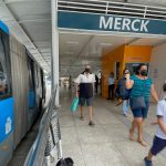 Obras na rede de distribuição de água interditam trecho da pista do BRT na Taquara 65 Por conta de obra na rede de águas, sentido Madureira da estação Merck deve ficar fechado até o Natal