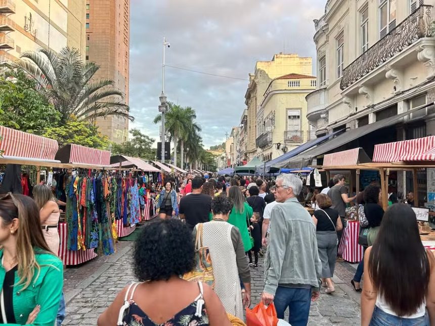 Bora lá: um guia para um fim de semana cultural, musical e repleto de sabores 61 Mesmo com desafios, comerciantes celebram contato direto com público em feiras de rua