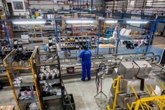 Atividade industrial avançou 5,6% e é responsável por boa parte do crescimento