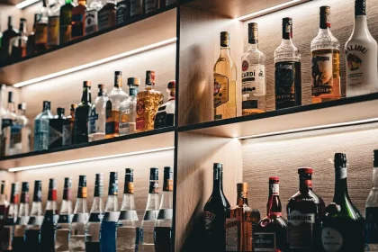 MP exige rigor na venda de bebidas alcoólicas em bares, restaurantes e hotéis do Rio