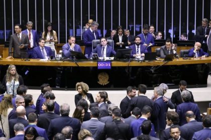 Câmara aprova isenção do IR para quem ganha até R$ 5 mil; entenda o projeto 62 Câmara aprova isenção do IR para quem ganha até R$ 5 mil; entenda o projeto