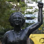 Buraco do Lume: PSOL vai ao MP contra construção de prédio autorizada pela Prefeitura 66 Buraco do Lume, no Centro, abriga a estátua de Marielle Franco e segue como ponto de encontro de movimentos sociais e manifestações.