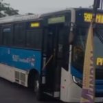 Ônibus foram usados como barricadas durante o tiroteio.