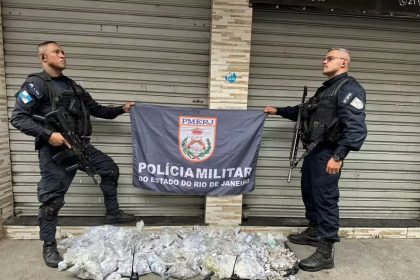 PMs apreenderam armas e rádios comunicadores durante operação no Quitungo, na Zona Norte do Rio