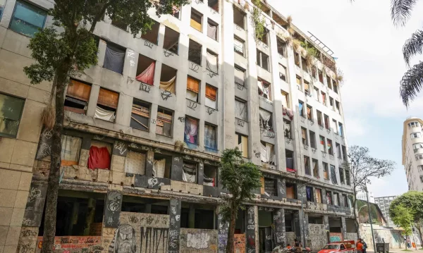 Intervenção da prefeitura em imóveis com risco de desabamento é aprovada pela Câmara do Rio
