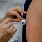 Secretaria de Saúde quer aproveitar as 10 mil doses armazenadas que estão prestes a vencer.