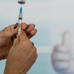 Campanha de multivacinação é prorrogada no Rio 82 Secretaria de Saúde prorrogou até o dia 8 de novembro a vacinação de crianças e adolescentes até 15 anos .