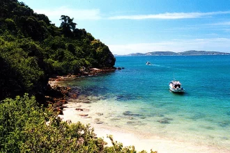 Ilha Feia, em Búzios: paraíso de mergulho está ameaçado pela ação de cabras introduzidas ilegalmente