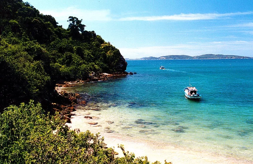 Ilha Feia, em Búzios: paraíso de mergulho está ameaçado pela ação de cabras introduzidas ilegalmente