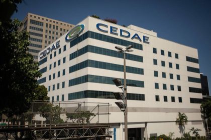 Sede da Cedae, no Rio: estatal é alvo de investigação do TCE por contrato de estudo sobre abertura de capital