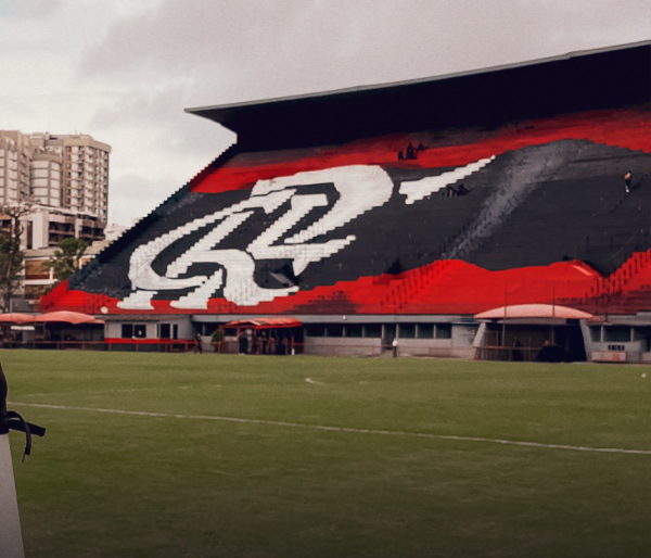 Arquibancada e gramado do estádio do Flamengo, na Gávea
