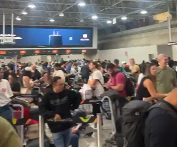 Voos que partiam do Galeão e do Santos Dumont enfrentaram atrasos - Foto: Reprodução/Redes Sociais