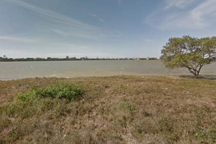 Casas e conveses irregulares foram identificadas em área de preservação permanente em Araruama