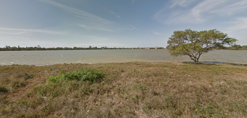 Casas e conveses irregulares foram identificadas em área de preservação permanente em Araruama