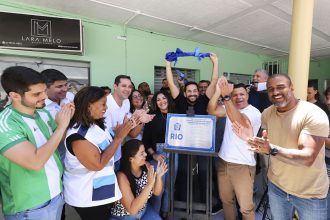 Centro Comercial da Grota, reinaugurado nesta sexta (21), reúne empreendedores que vivem no Complexo