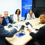 O secretário de Estado de Segurança Pública, Victor dos Santos, e o secretário nacional de Segurança Pública, Mário Sarrubbo, participaram do momento e alinharam as primeiras diretrizes de funcionamento do escritório.