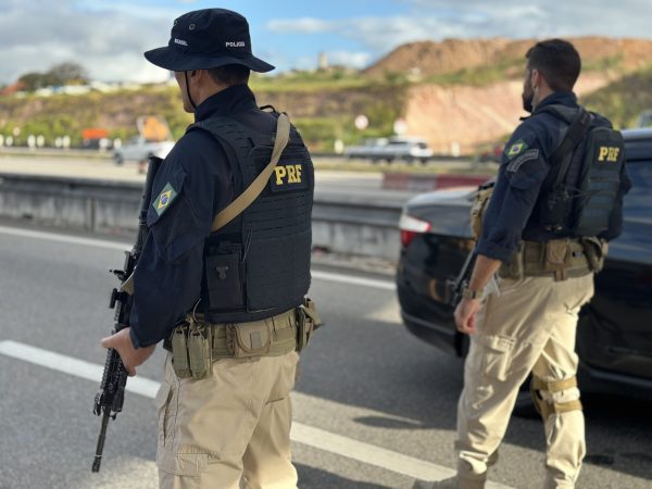 PRF envia 200 agentes para reforçar policiamento em rodovias federais do Rio