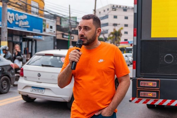 Irmão de vereador de São João de Meriti era alvo de ação; Aquino não estava entre os investigados, mas foi encontrado com arma