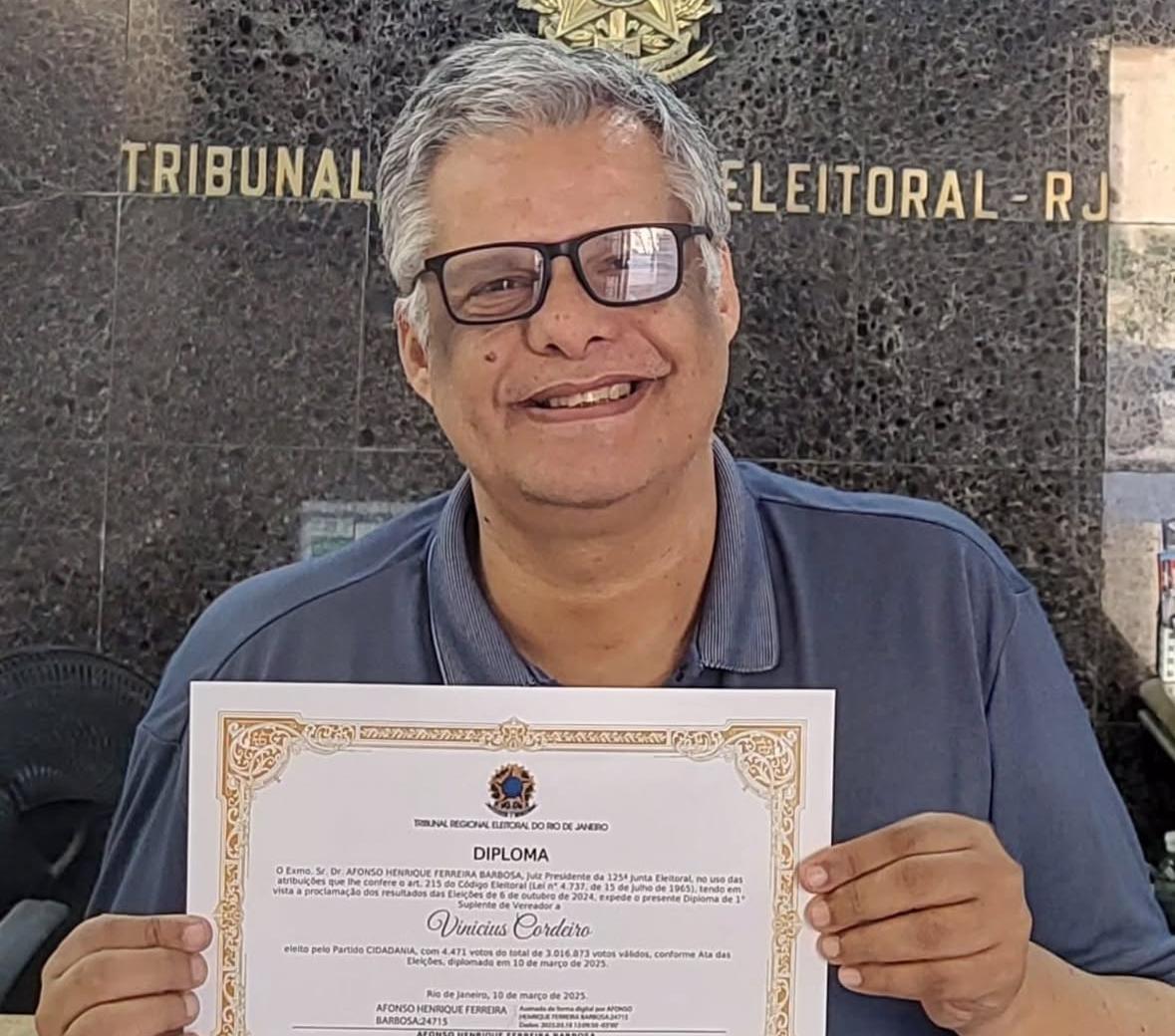 Vinícius Cordeiro, presidente municipal do Cidadania, ficou como primeiro suplente do partido na Câmara e agora foi nomeado diretor na Rio-Urbe de Paes
