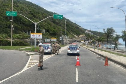 O fechamento da Avenida Niemeyer e na Ciclovia Tim Maia acontece em função de ventos fortes registrados na estação Vidigal, chegando aos 74,8 km/h.