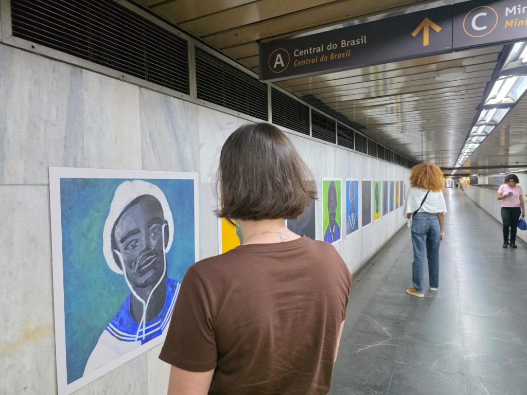 Exposição no metrô da Central do Brasil celebra o Mês da Consciência Negra
