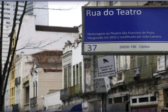 Todos os 16 casarões e terrenos a serem leiloados na primeira etapa do Reviver Centro Patrimônio Pró-Apac estão distribuídos em quatro lotes, na Rua do Teatro, no entorno do Largo de São Francisco de Paula: prefeitura estima pagar subsídio é de R$ 8,67 milhões