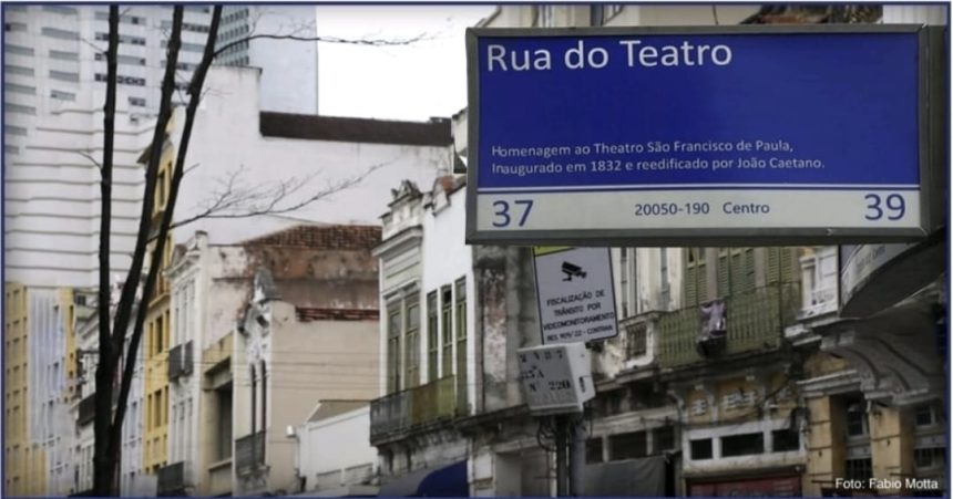 Todos os 16 casarões e terrenos a serem leiloados na primeira etapa do Reviver Centro Patrimônio Pró-Apac estão distribuídos em quatro lotes, na Rua do Teatro, no entorno do Largo de São Francisco de Paula: prefeitura estima pagar subsídio é de R$ 8,67 milhões
