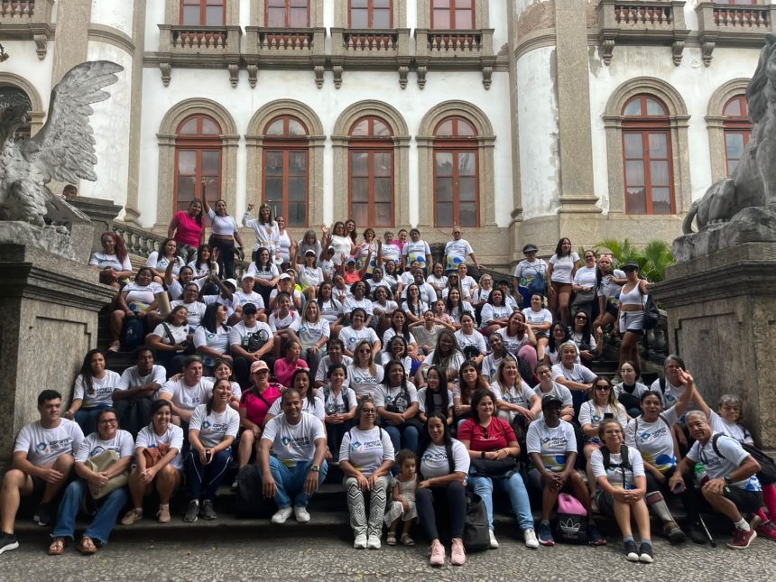 O encontro aconteceu na reitoria da universidade, na Urca, e reuniu mais de 100 participantes, entre alunas, professores, monitores e colaboradores dos núcleos de ginástica do projeto.