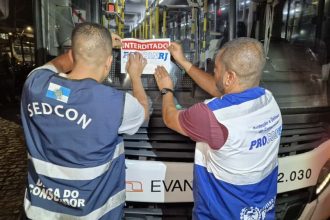 Força-tarefa do estado interdita 20 ônibus em Nova Iguaçu e na Ilha do Governador; vídeo