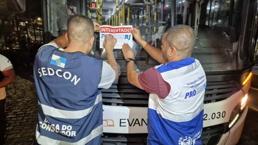 Força-tarefa do estado interdita 20 ônibus em Nova Iguaçu e na Ilha do Governador; vídeo