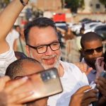 Márcio Canella e a popularidade nas ruas, depois da retirada das barricadas em Belford Roxo